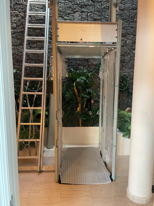 Instalación de ascensores STILTZ en Santa Cruz de Tenerife y Güímar